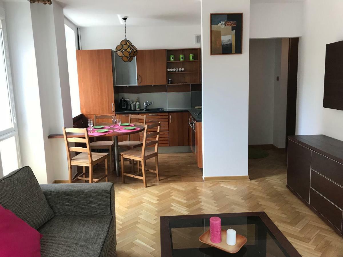 Nina Na Bielanskiej Varsó Kültér fotó